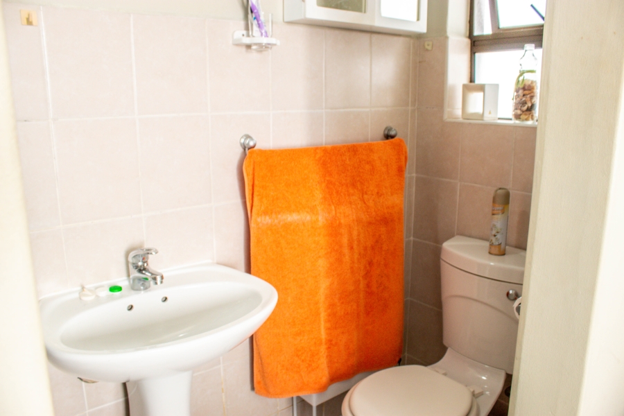 2 Bedroom Property for Sale in Vredekloof Western Cape